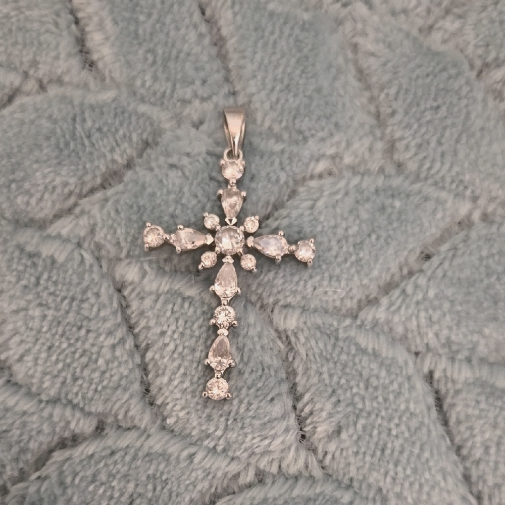 Elegant 9.25 Silver Cross Pendant
